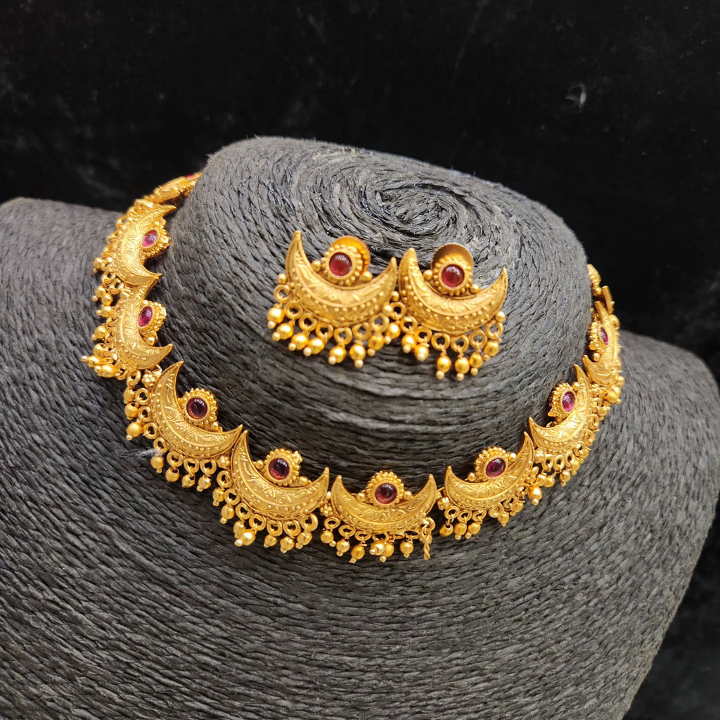 Mate Chnadra Necklace