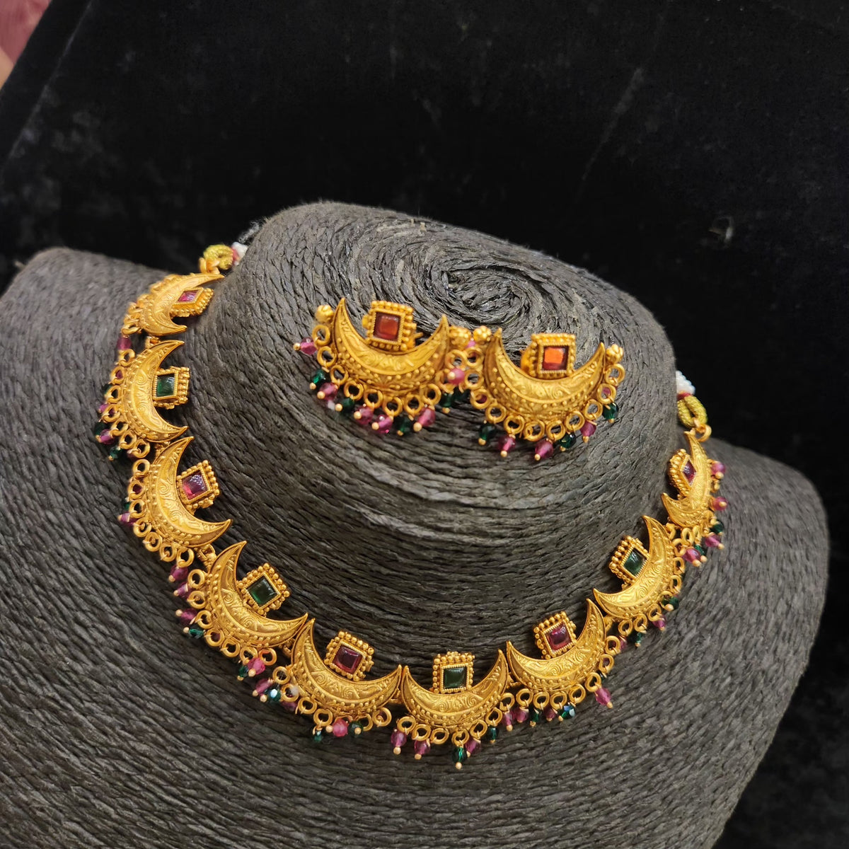 Mate chandra Necklace