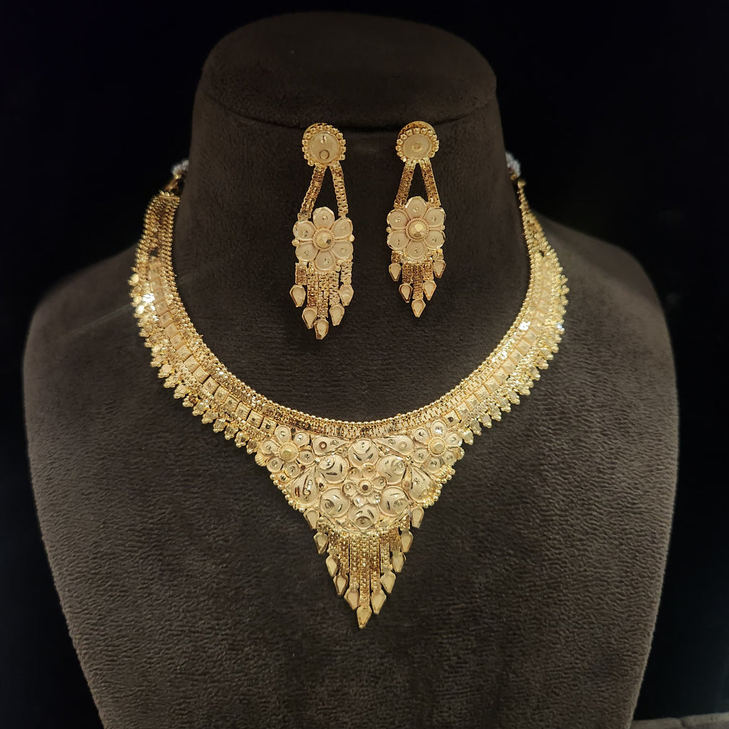 Forming Necklace