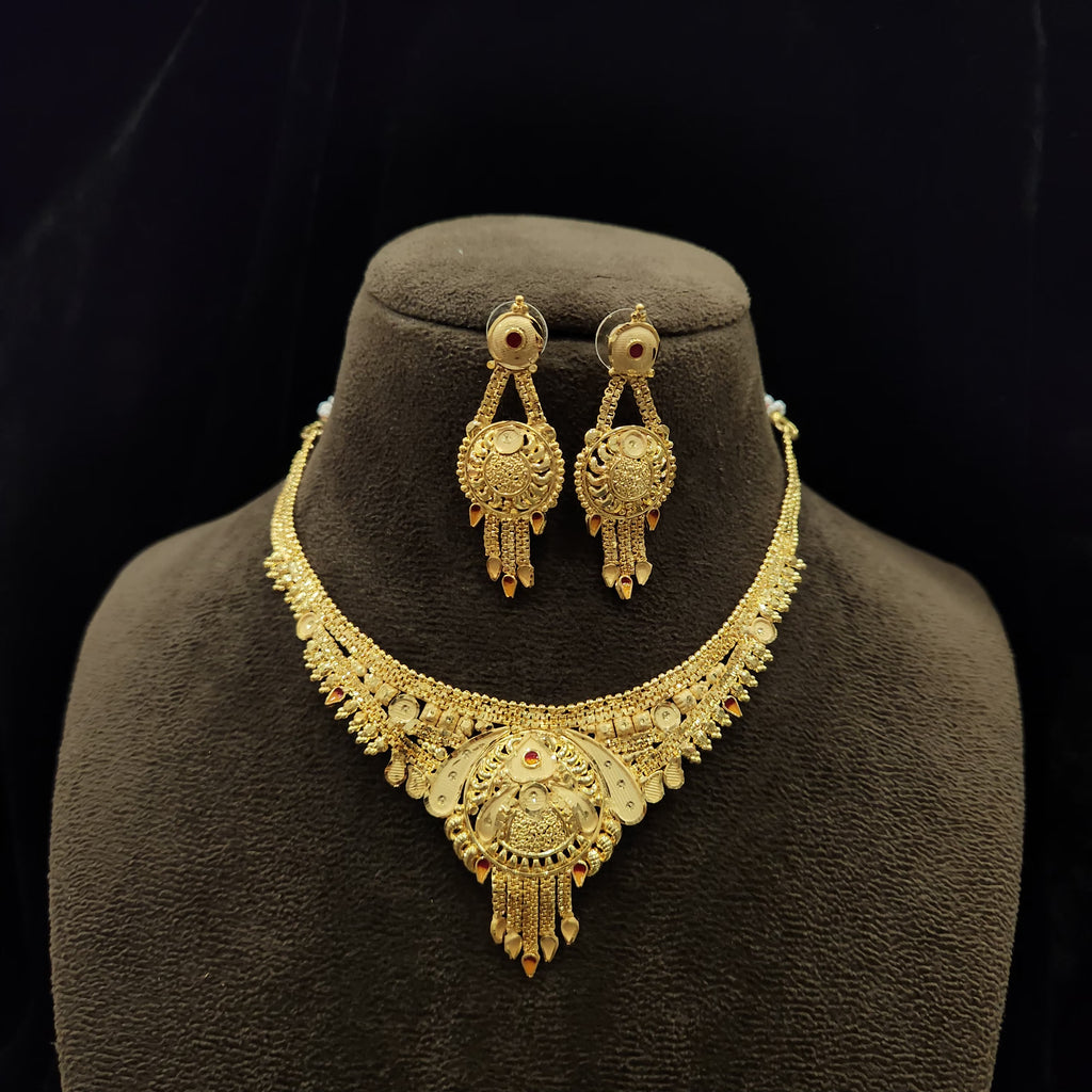 Forming Necklace