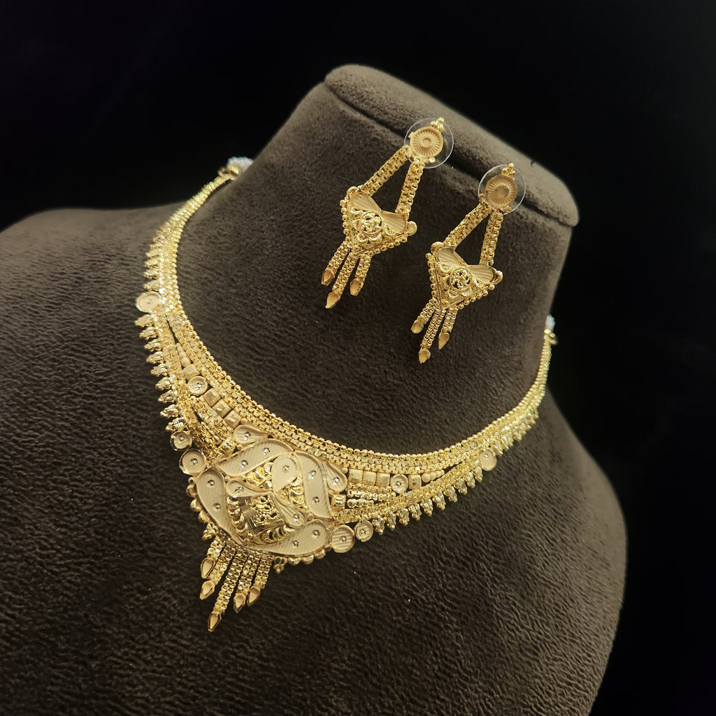 Forming Necklace