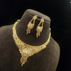 Forming Necklace