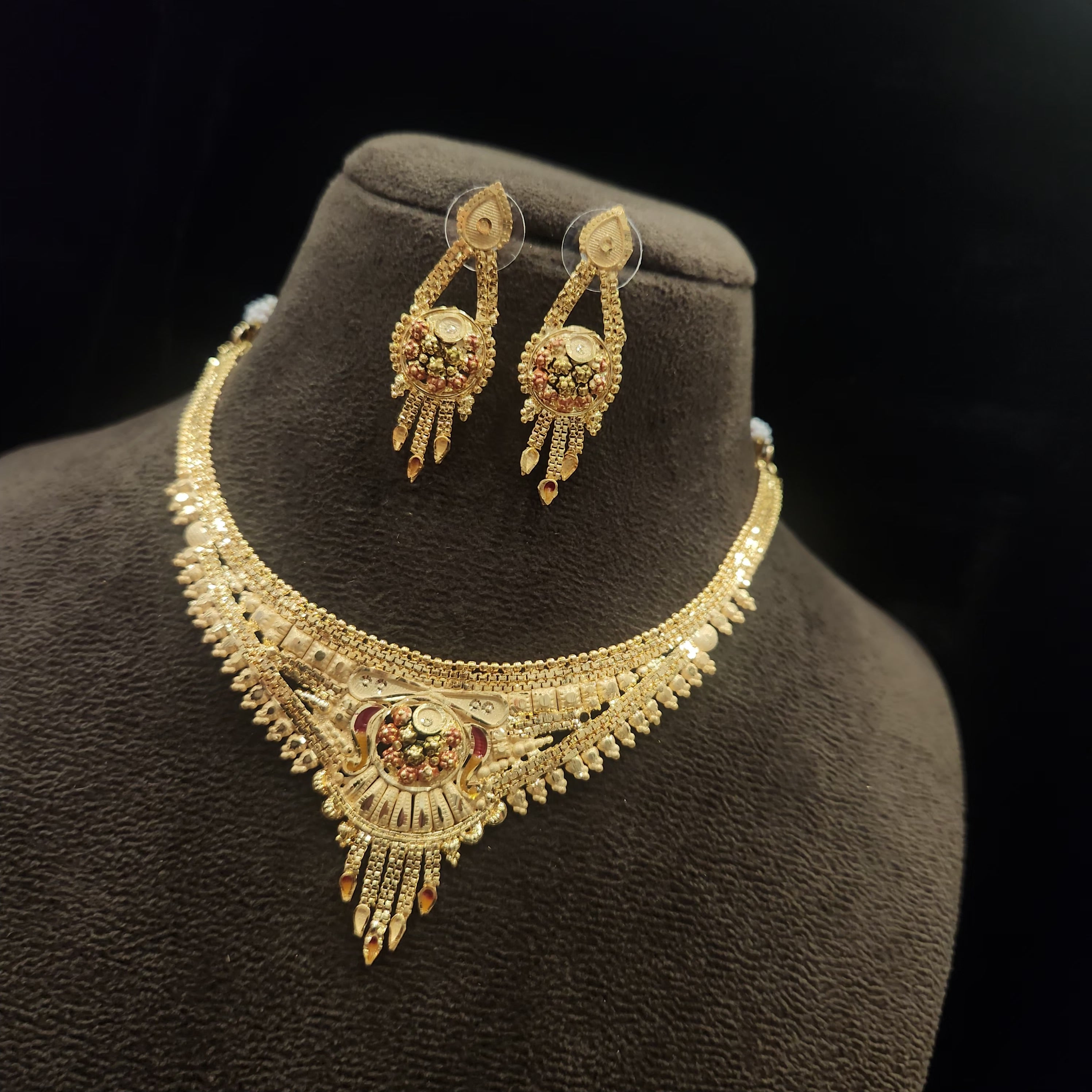 Forming Necklace