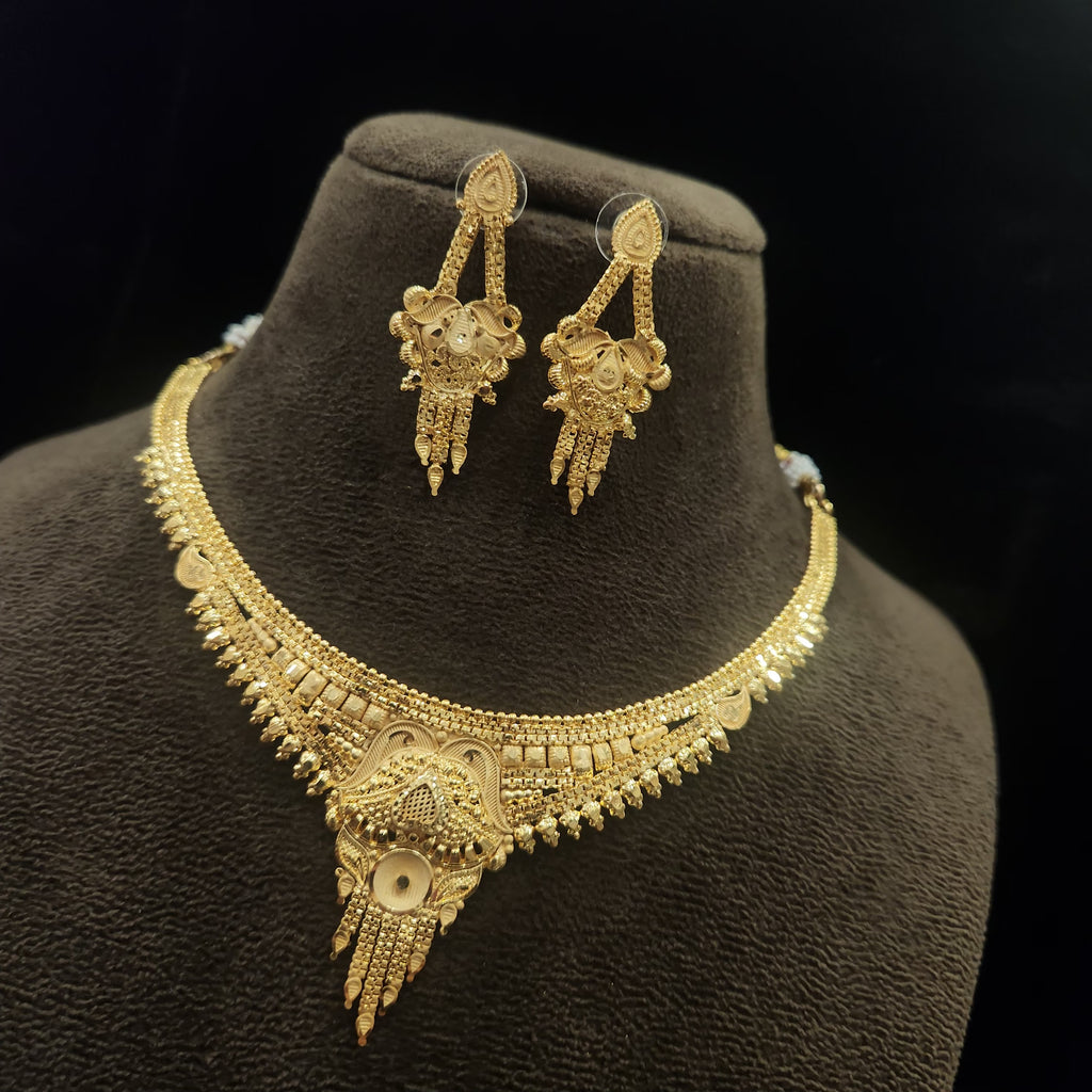 Forming Necklace