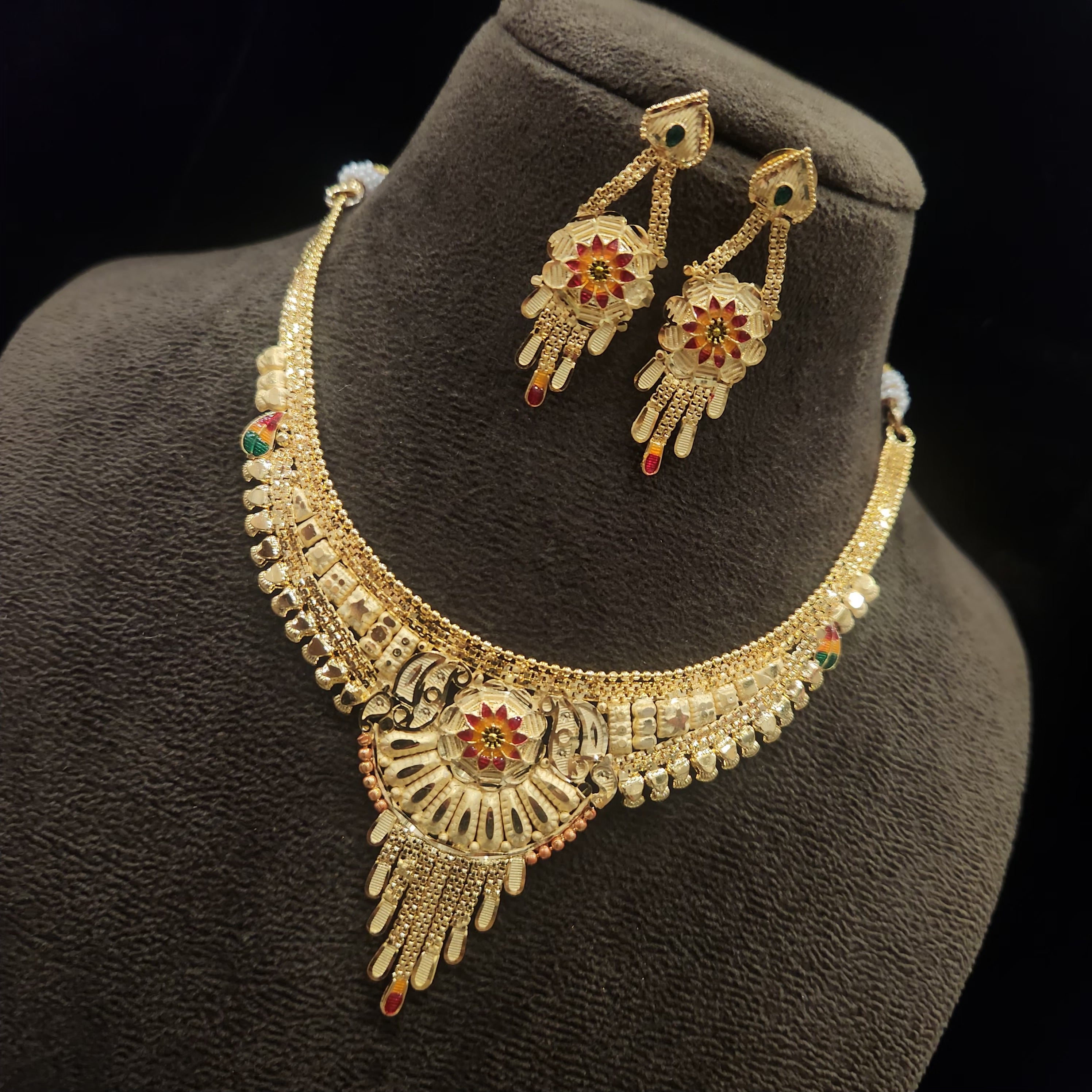Forming Necklace