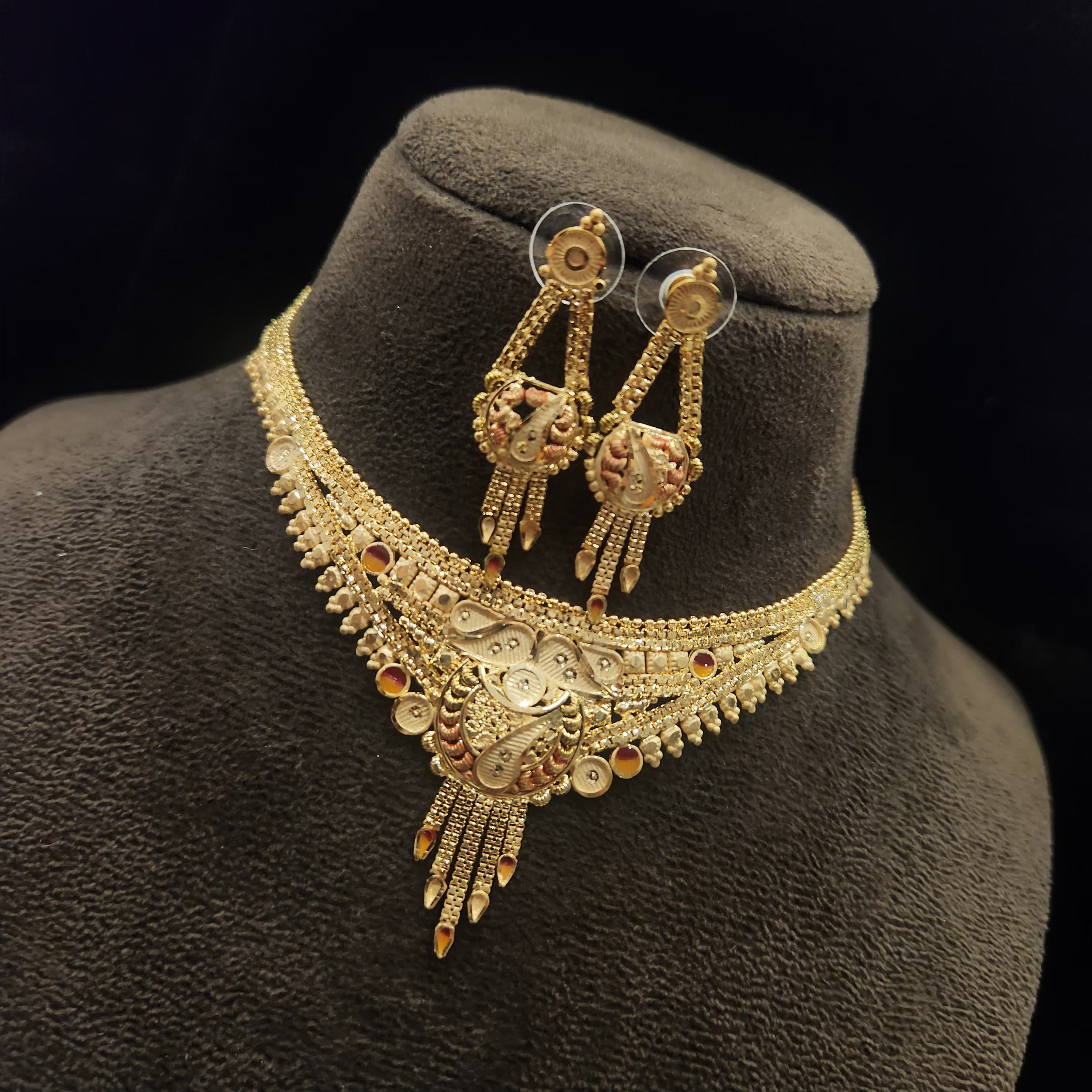 Forming Necklace