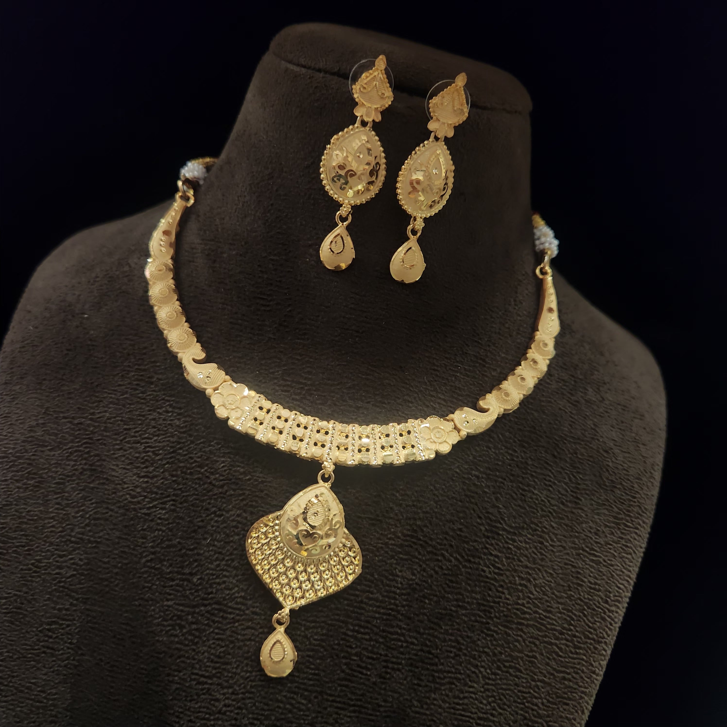 Forming Necklace