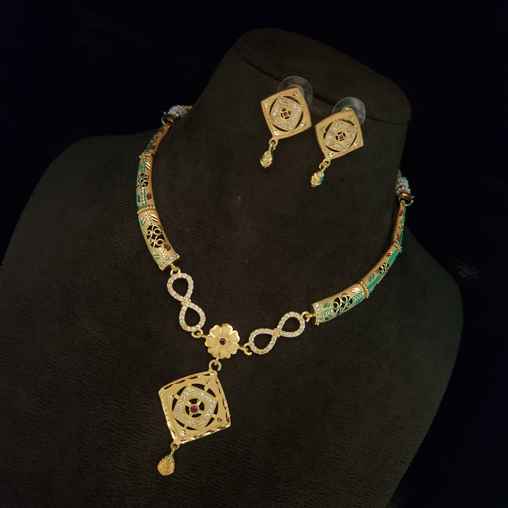Forming Necklace