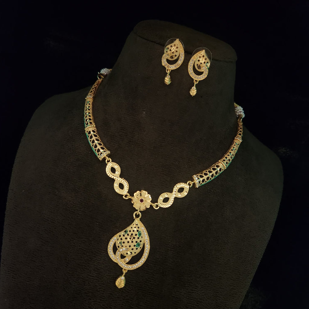 Forming Necklace