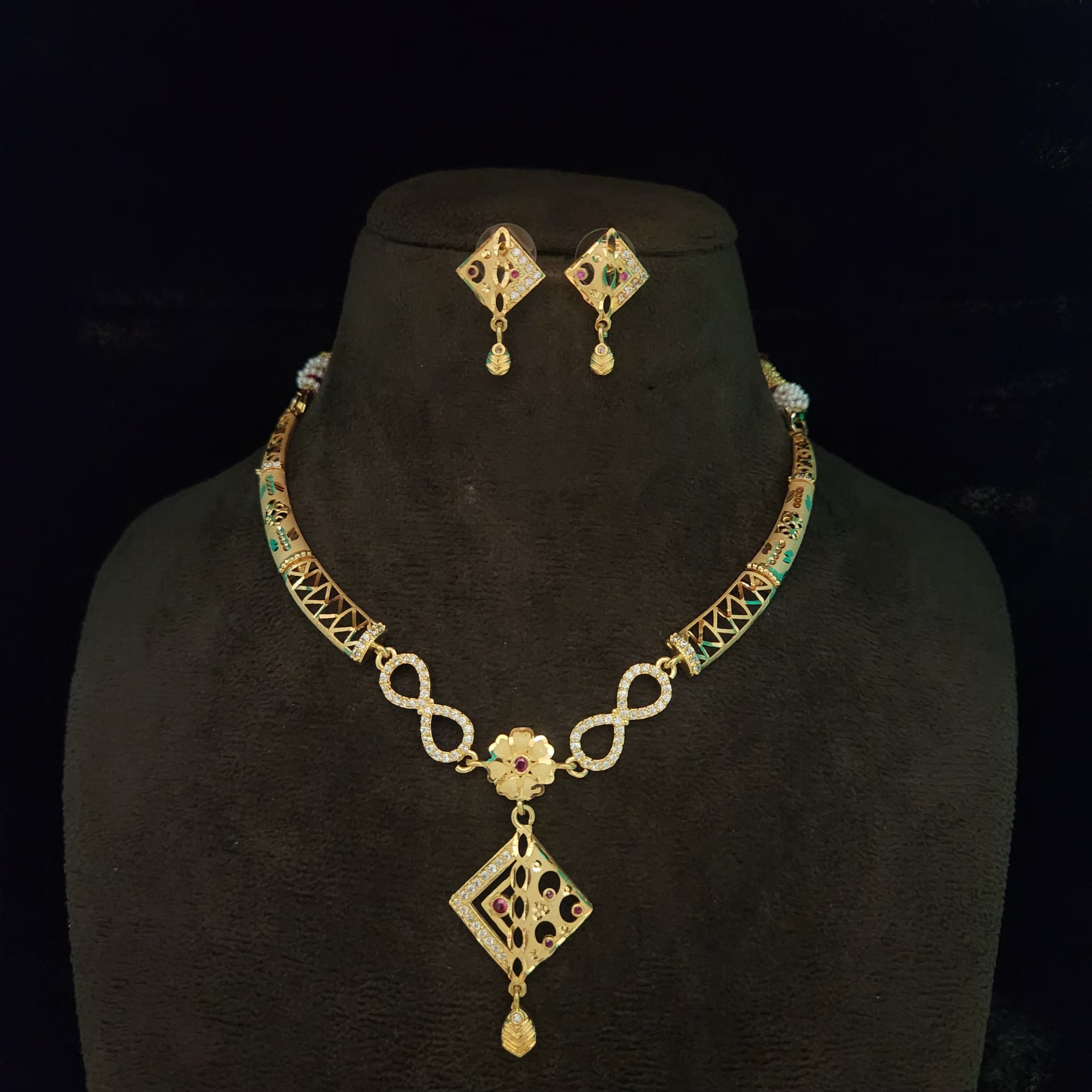 Forming Necklace