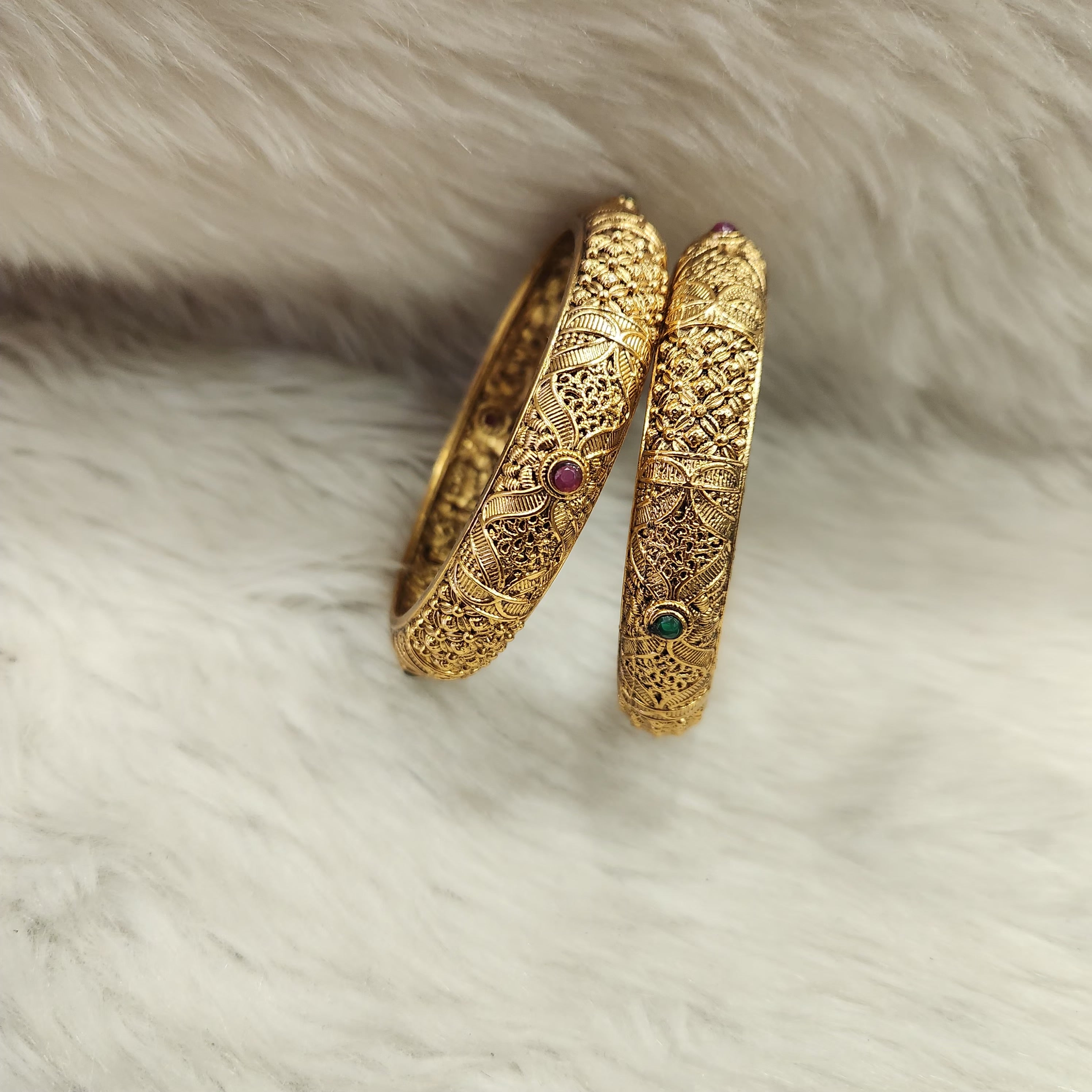 Mate Bangles