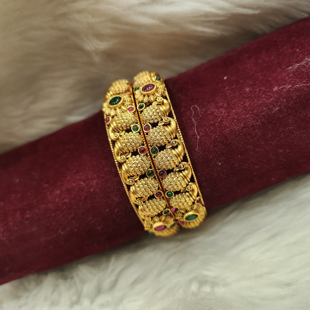 Mate Bangles