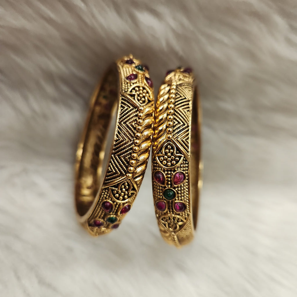Mate Bangles
