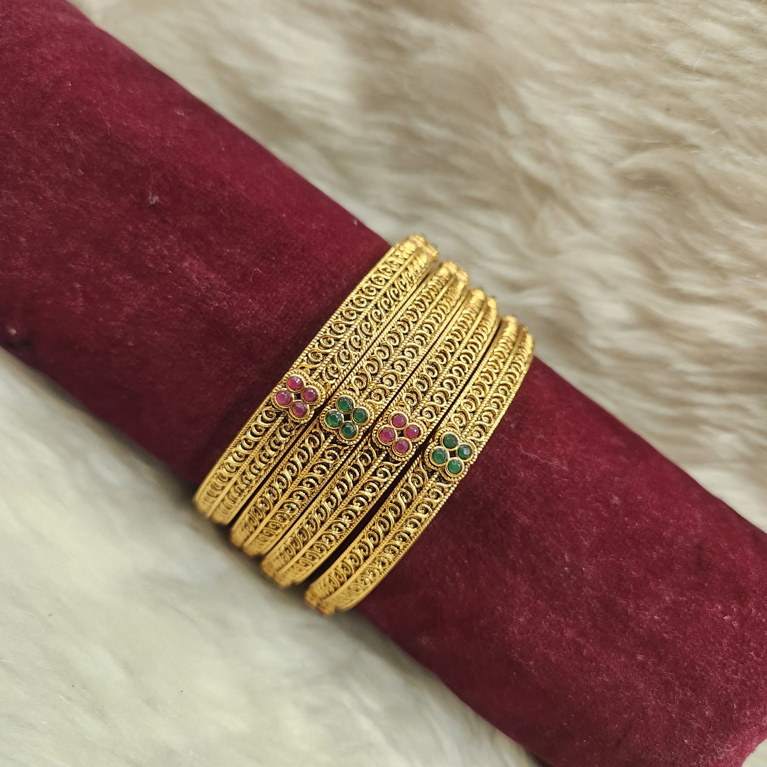 mate Bangles