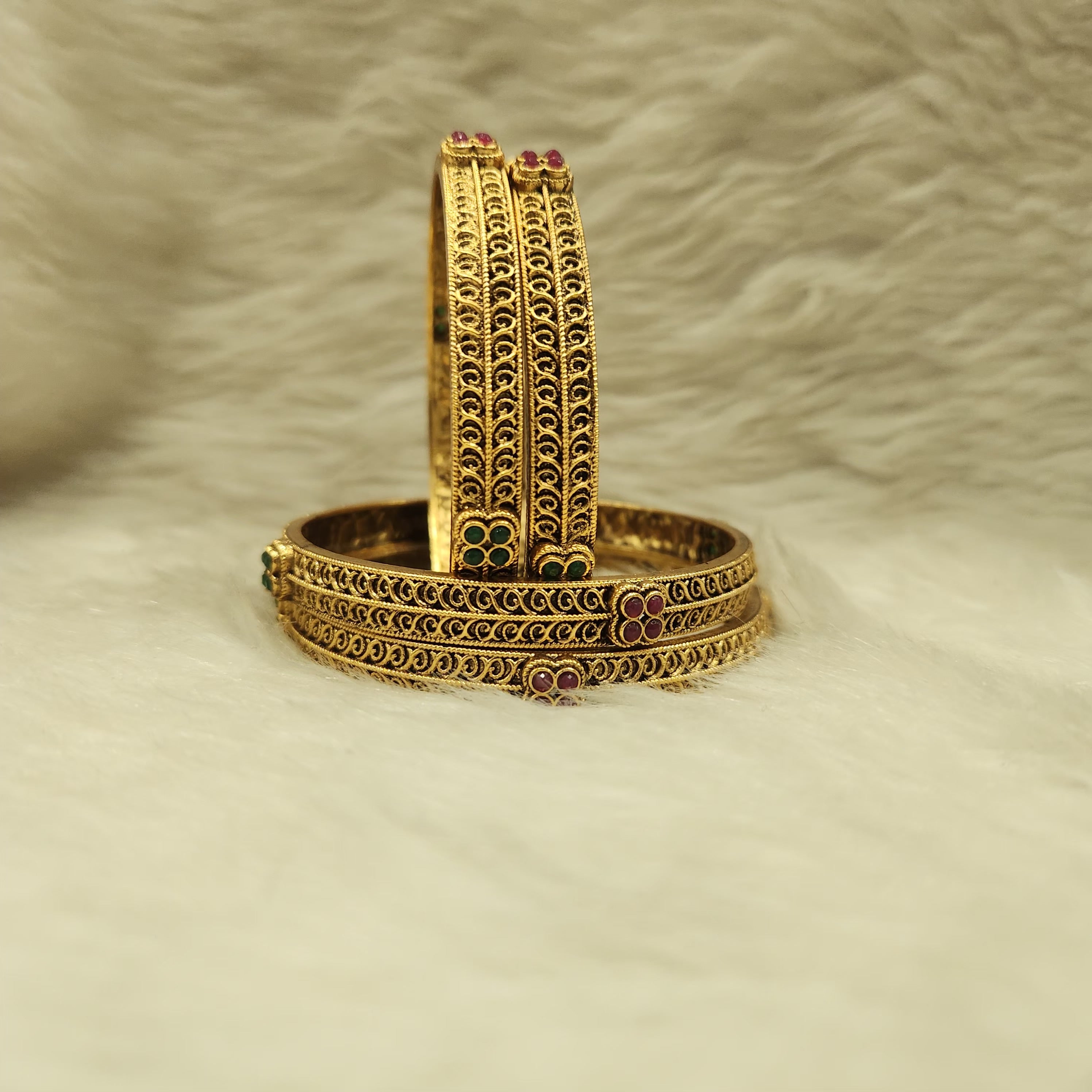 mate Bangles