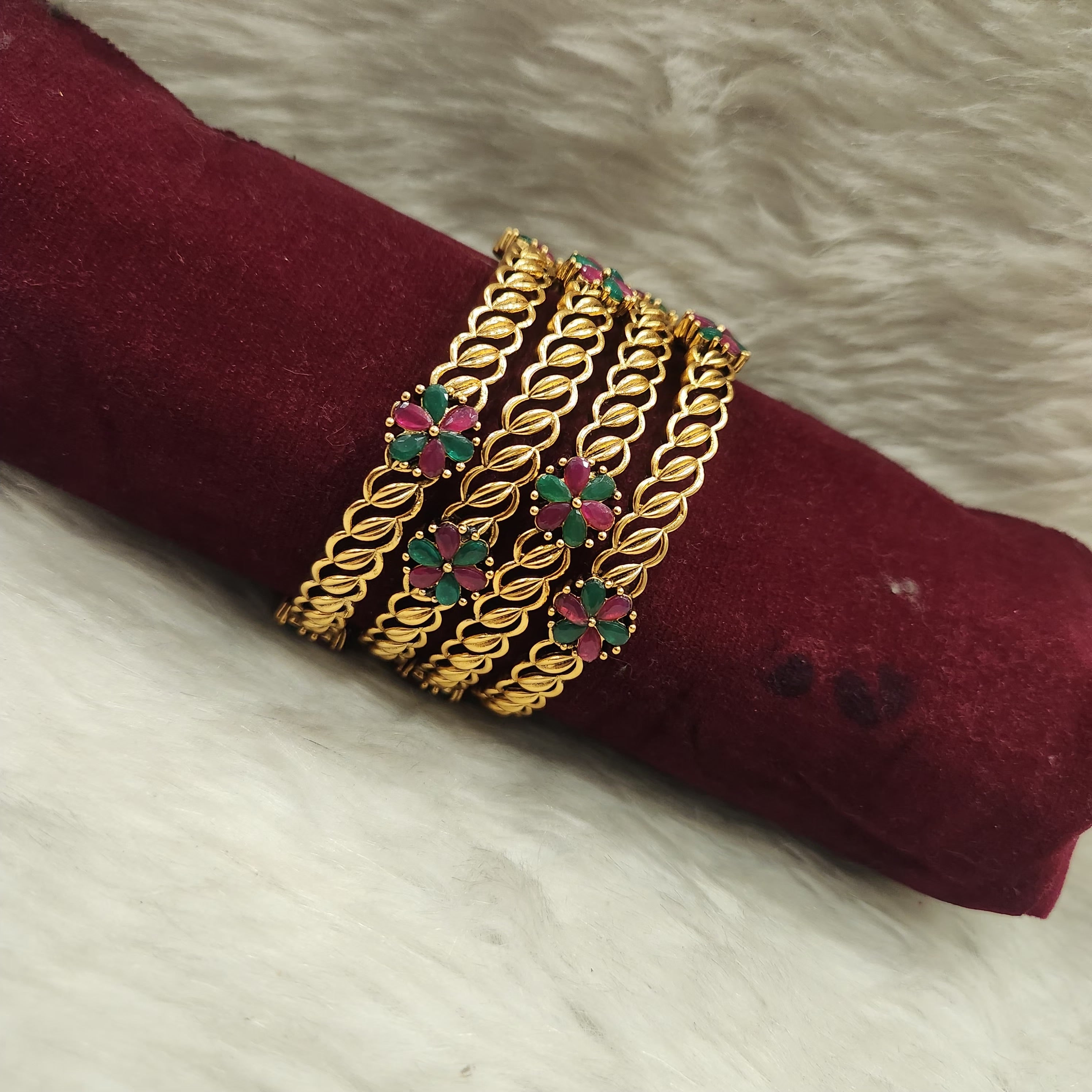 mate bangles
