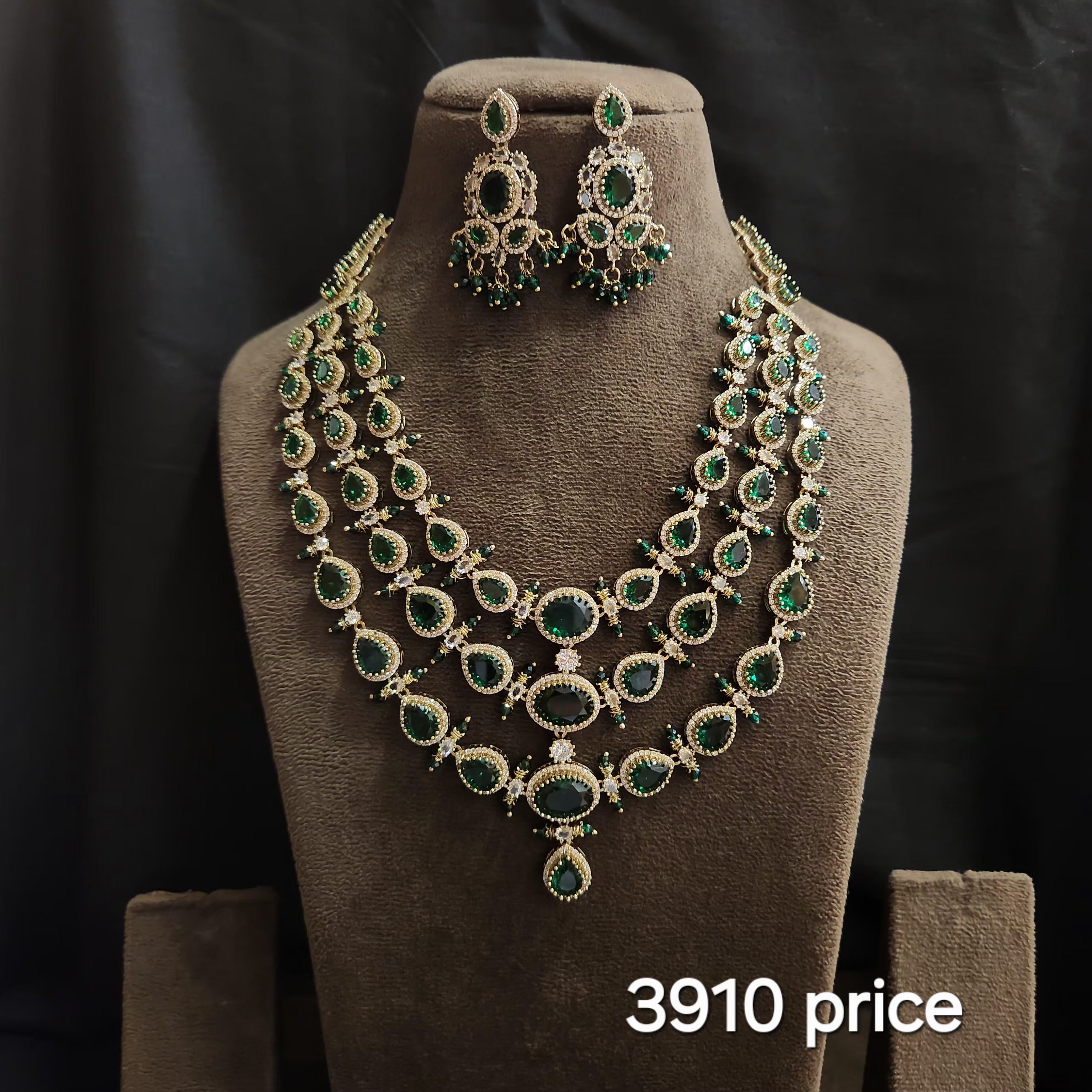 Cz Victoria necklace set
