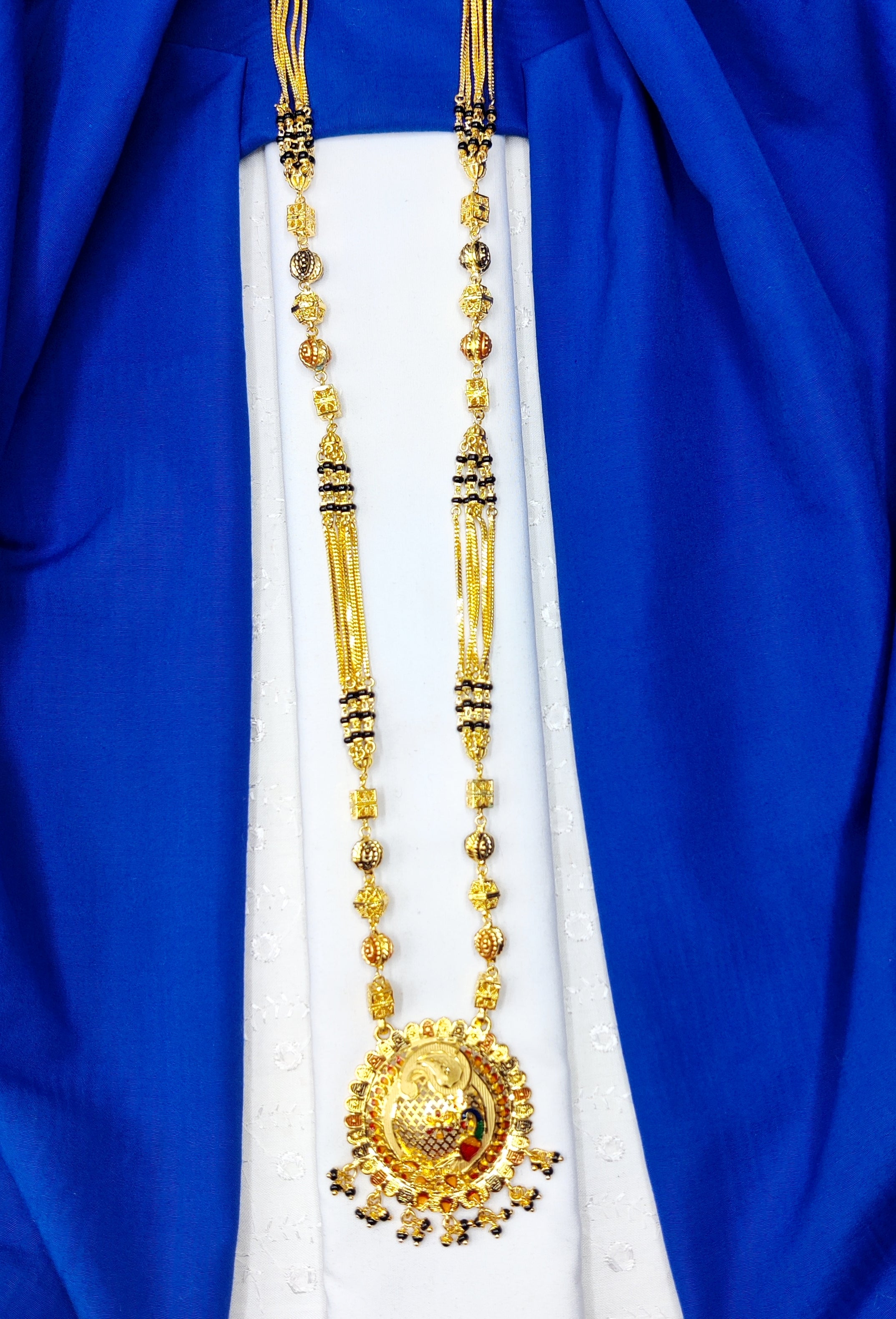 Forming fancy mangalsutra
