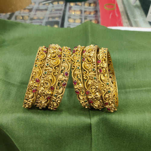 Mate bangles