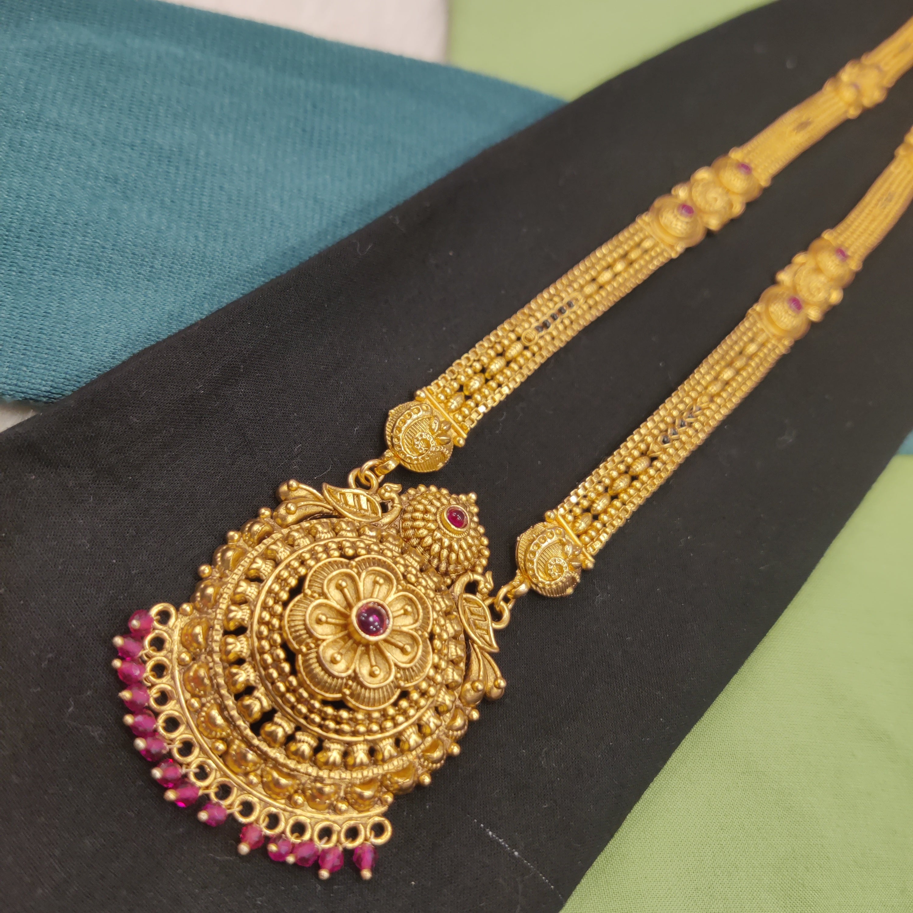 Mate Patti mangalsutra
