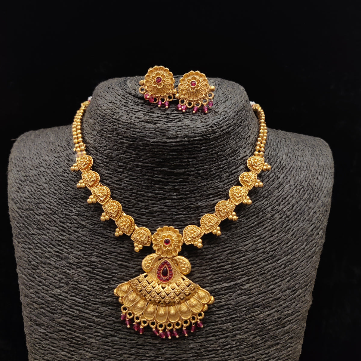 Mate Necklace