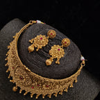 Celebrity choker set