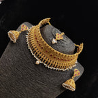 Celebrity choker set