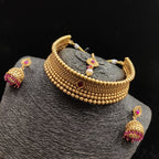 Celebrity choker set