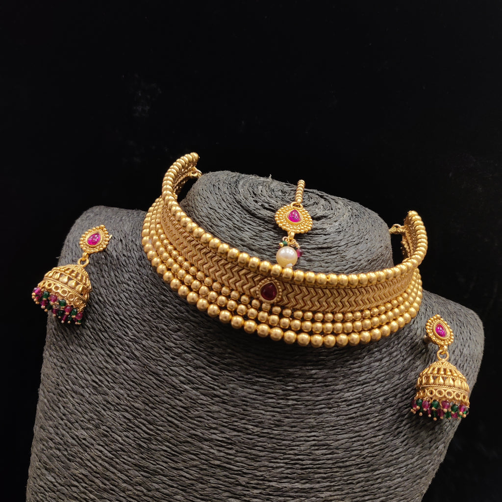 Celebrity choker set