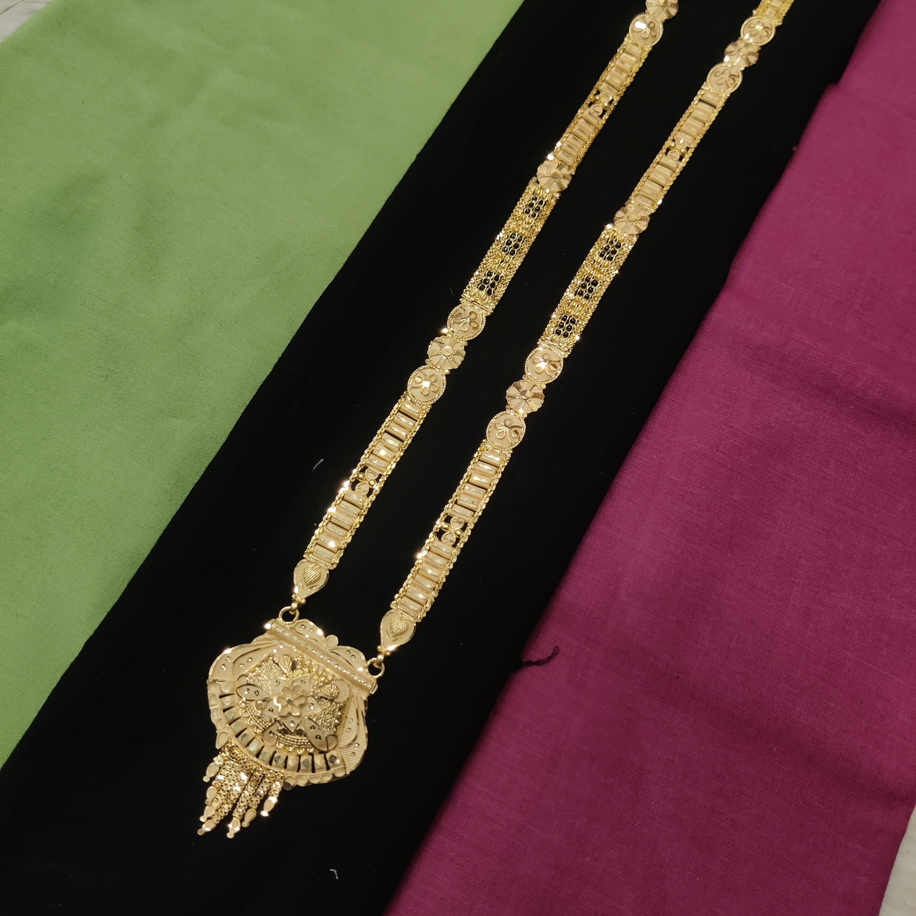 Forming Mangalsutra