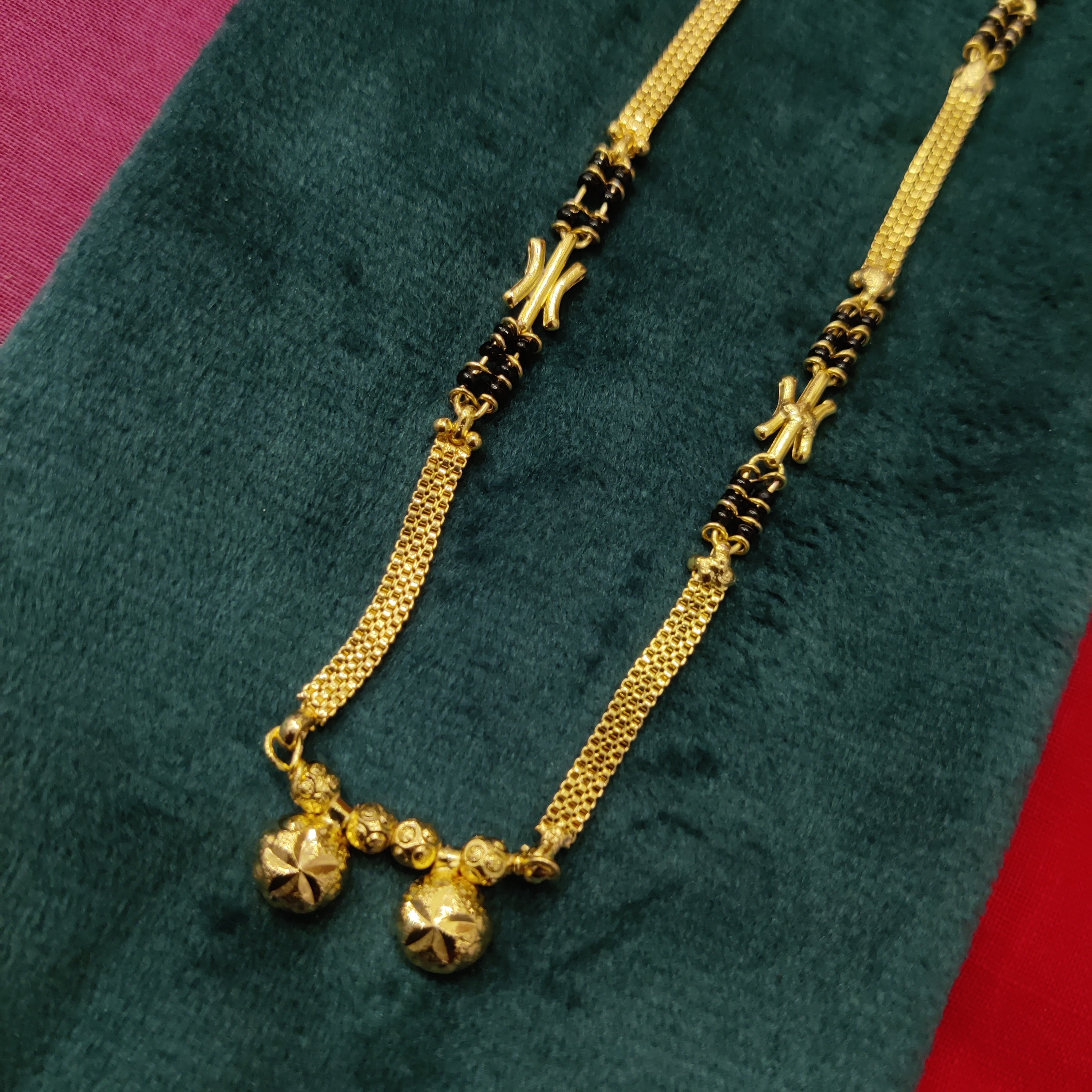 Short mangalsutra