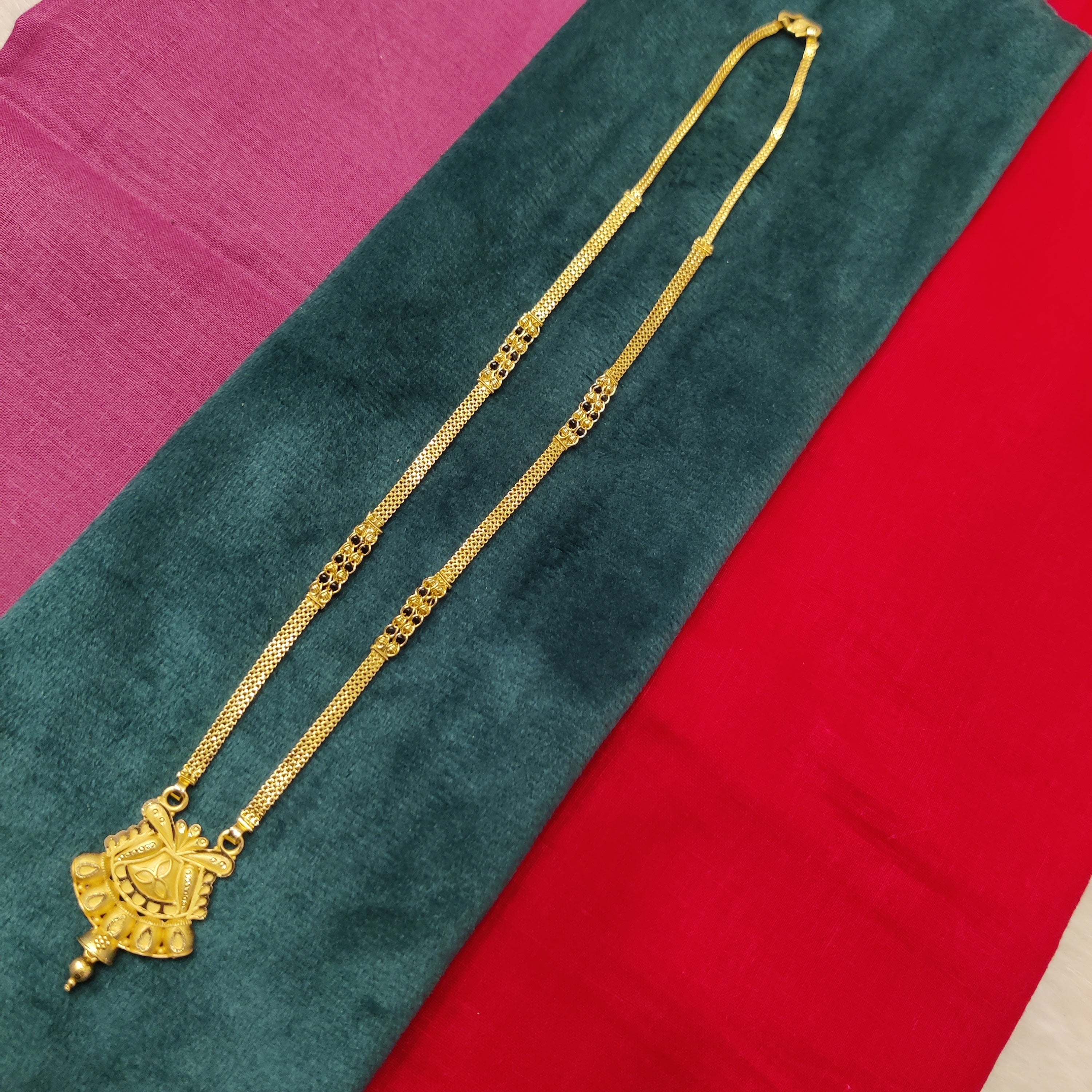 Short mangalsutra