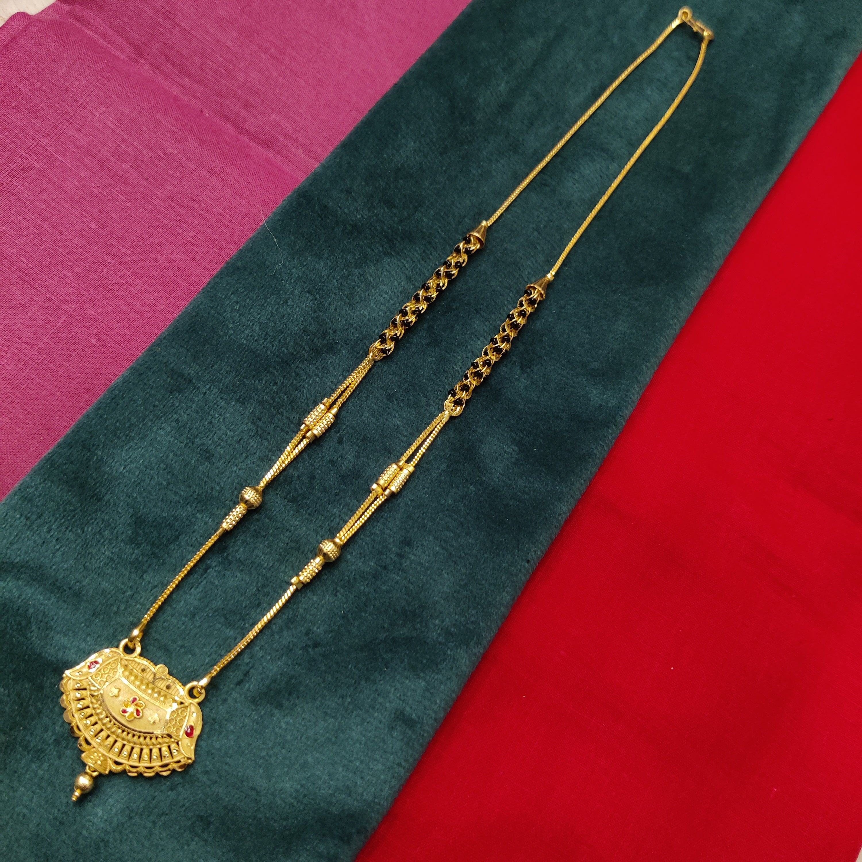 Short mangalsutra