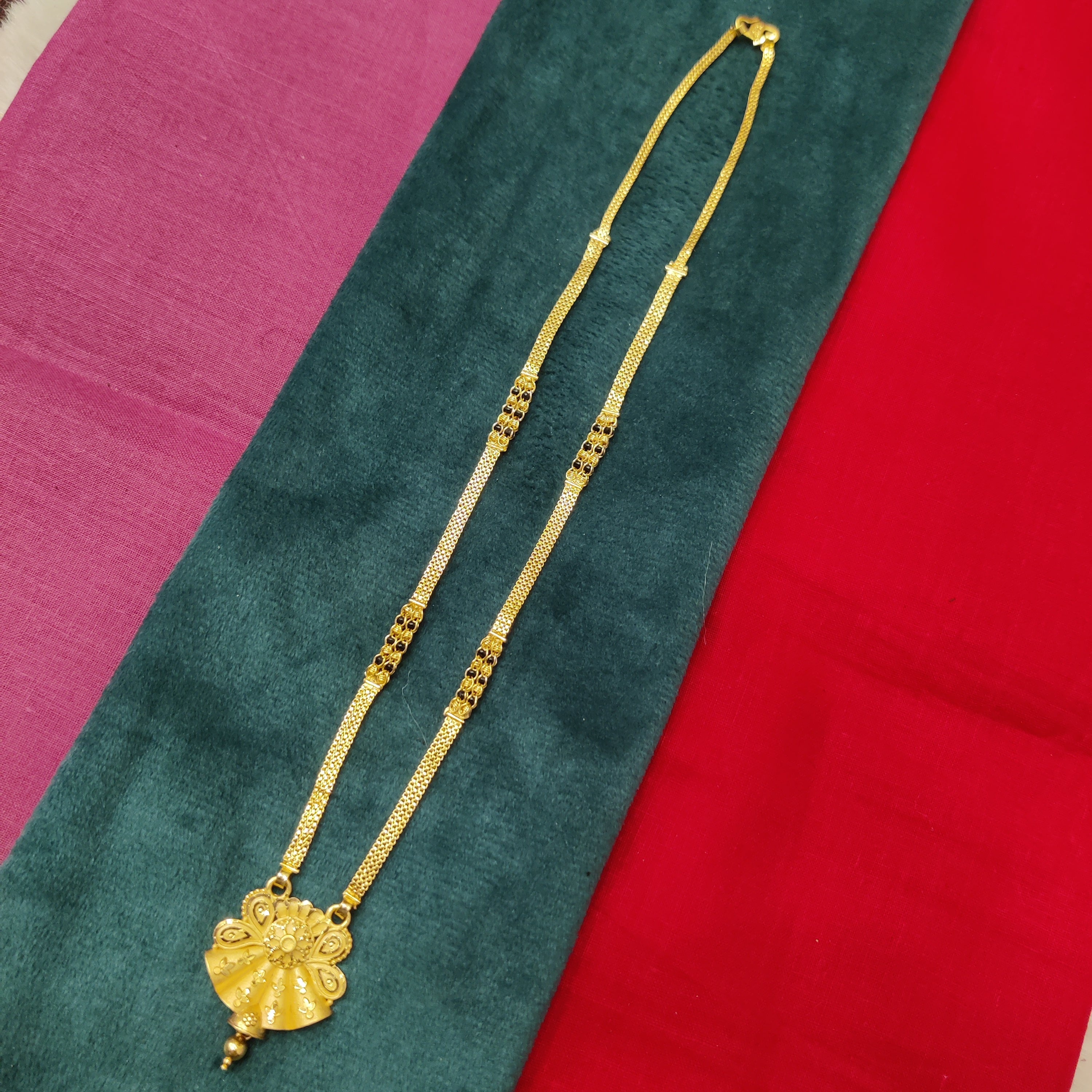 Short mangalsutra