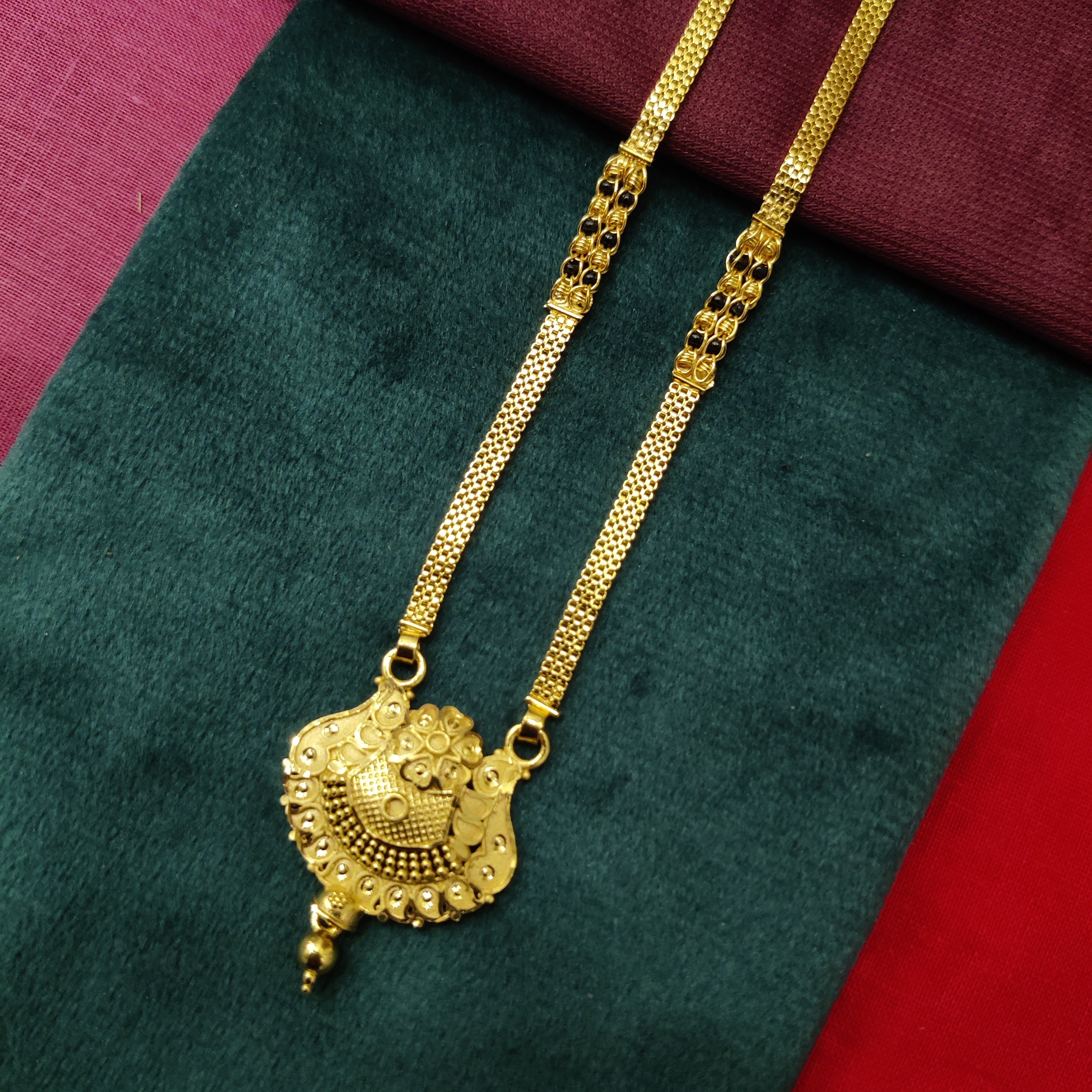 Short mangalsutra