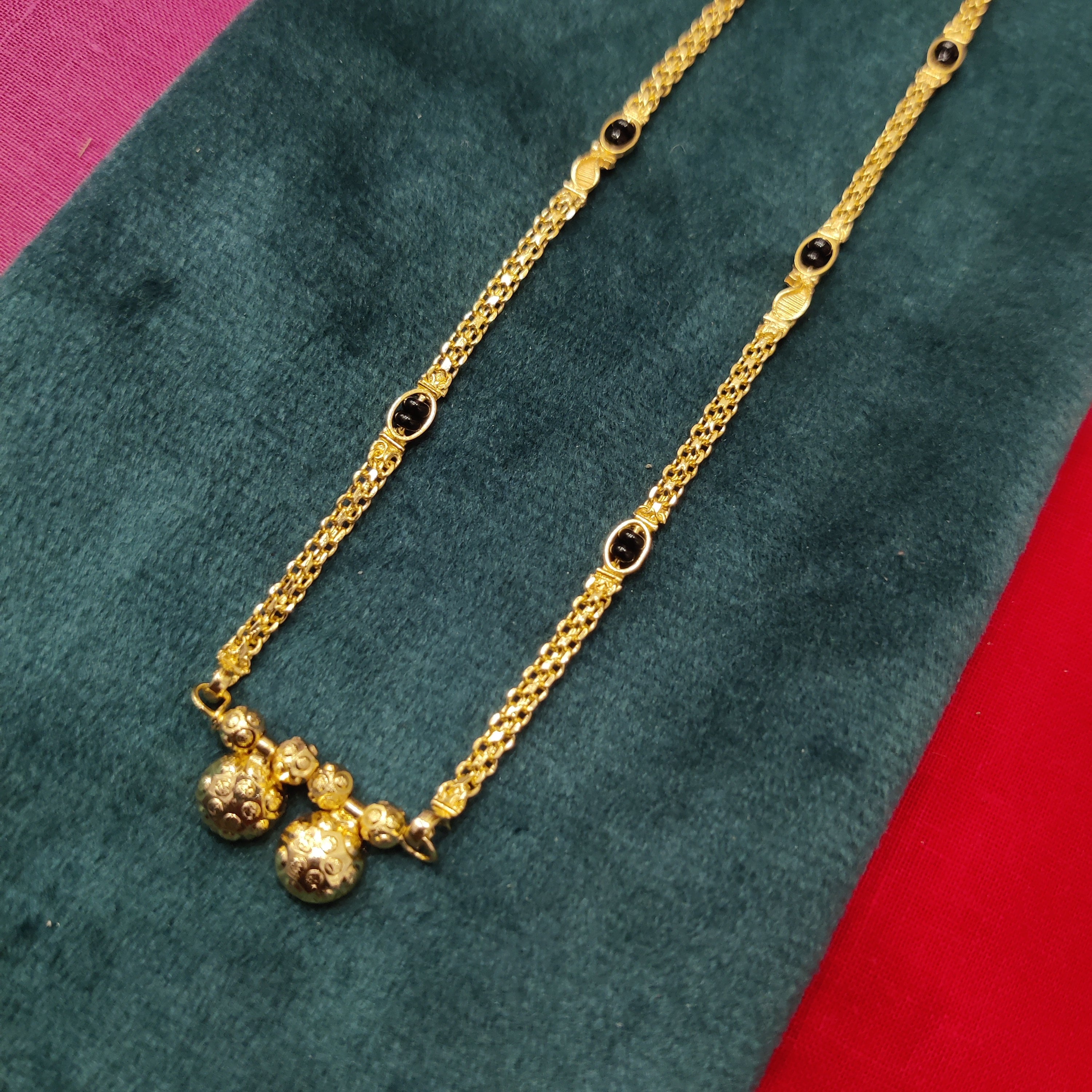 Short mangalsutra