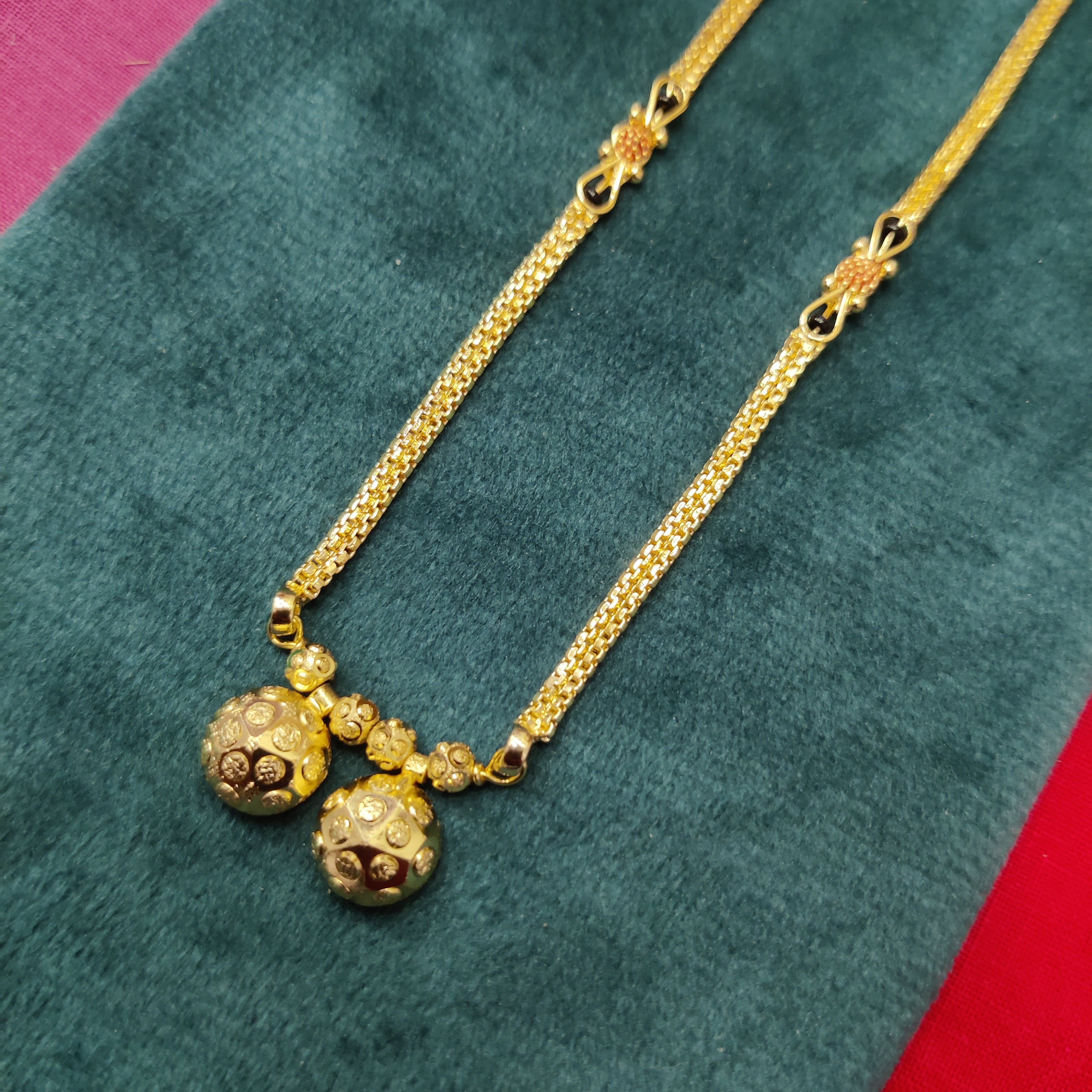 Short mangalsutra