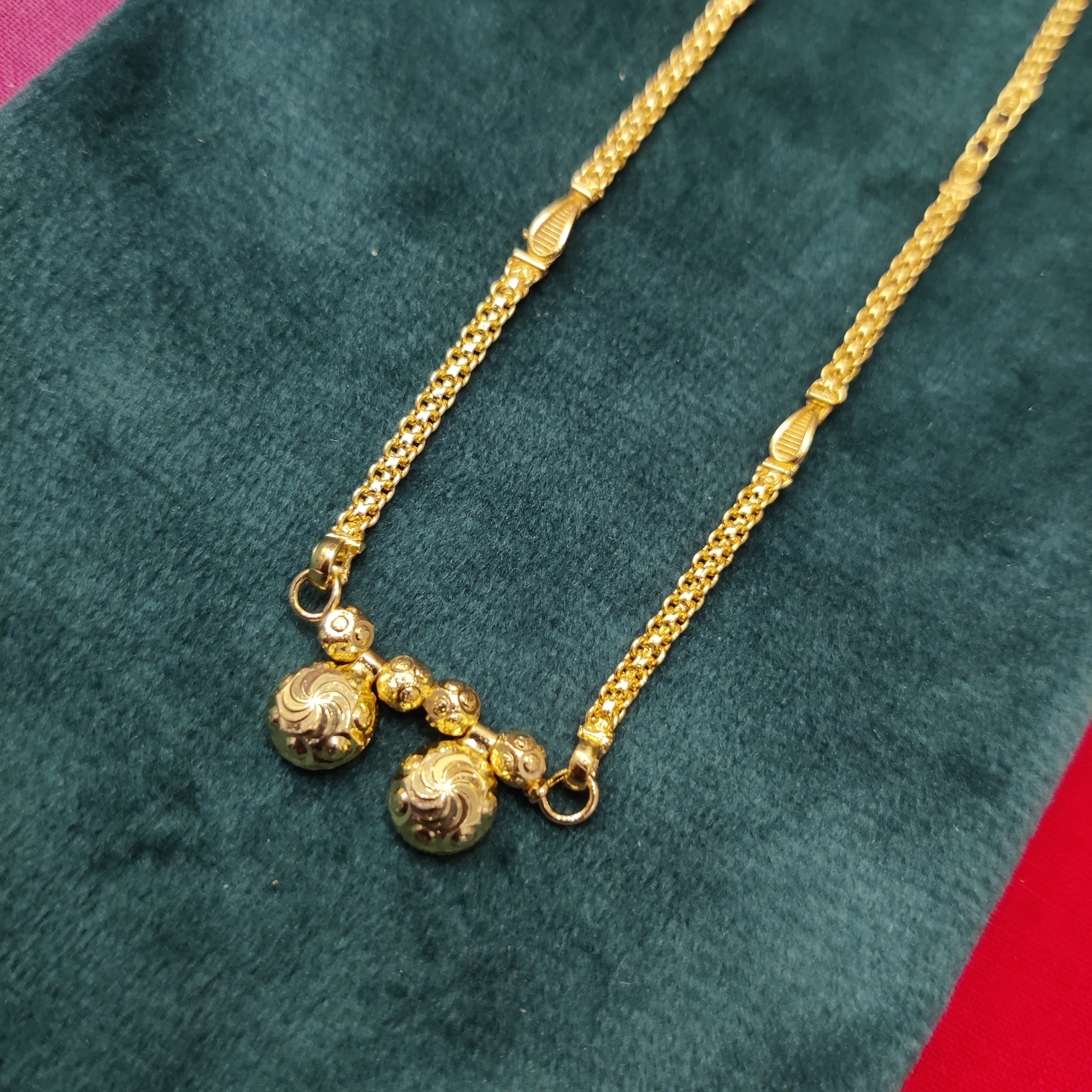 Short mangalsutra