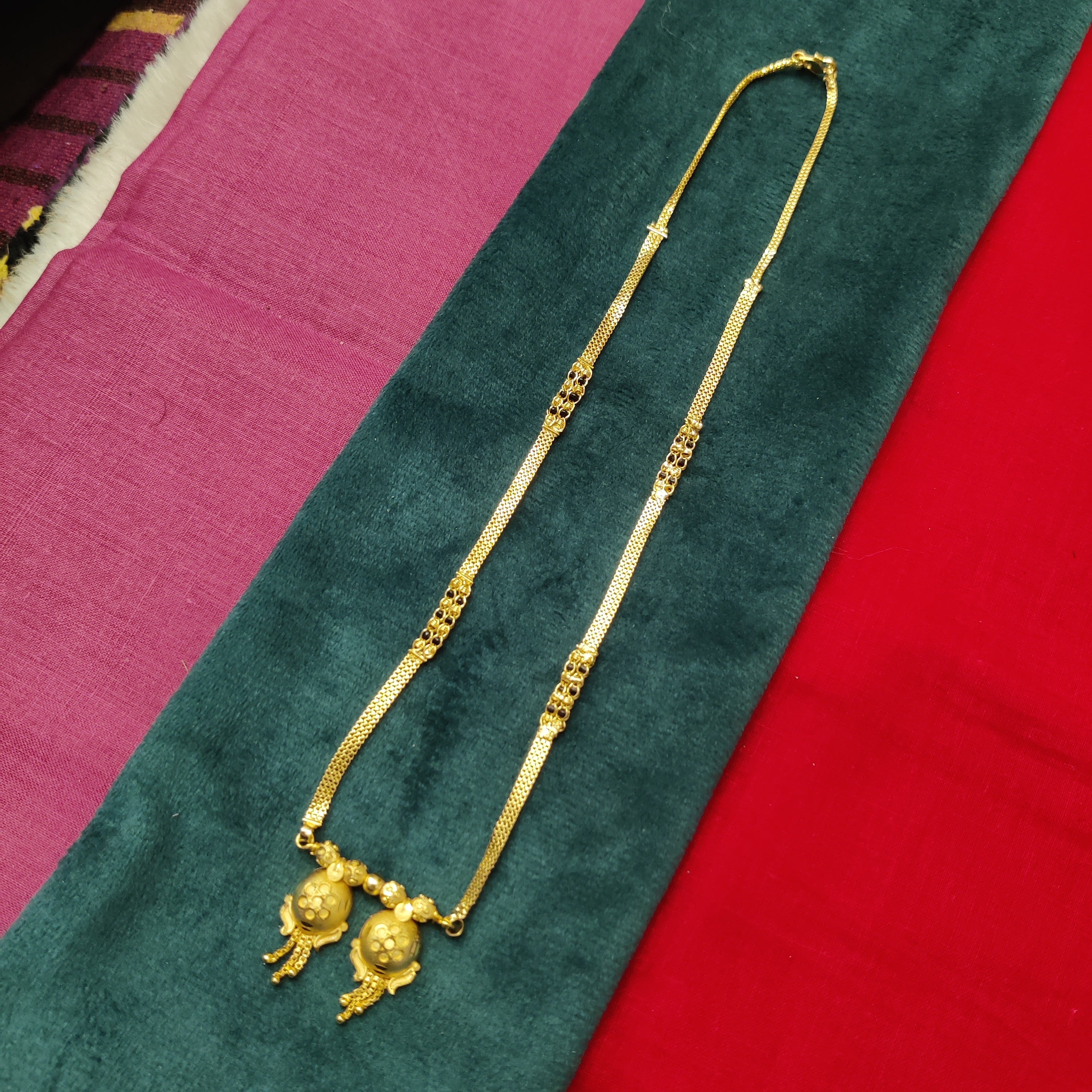 Short mangalsutra