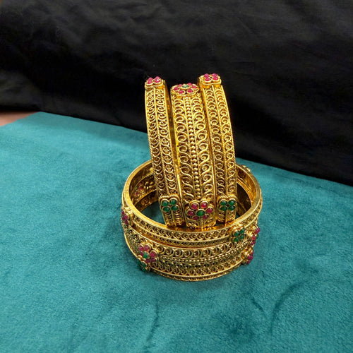Mate bangles