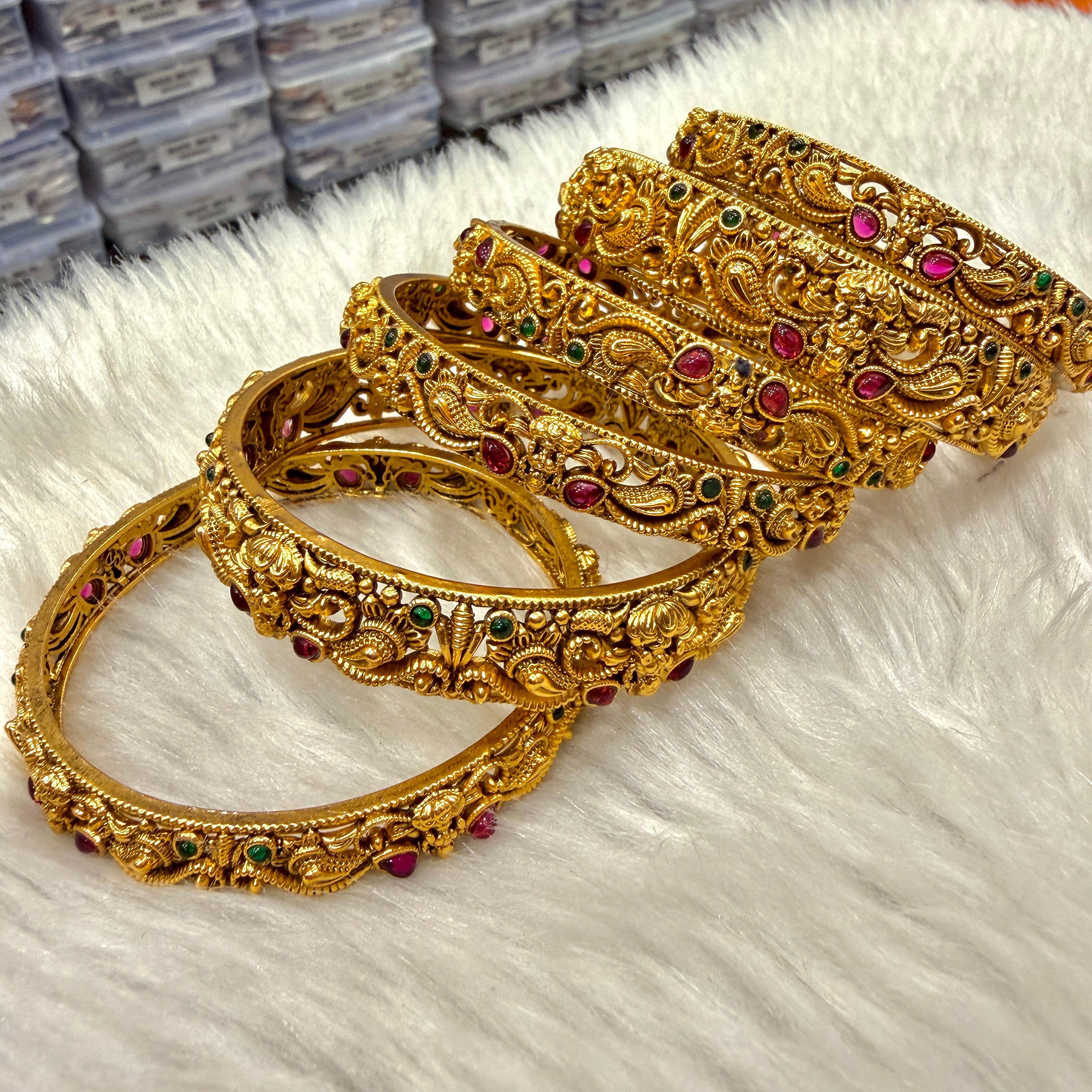 Mate bangles