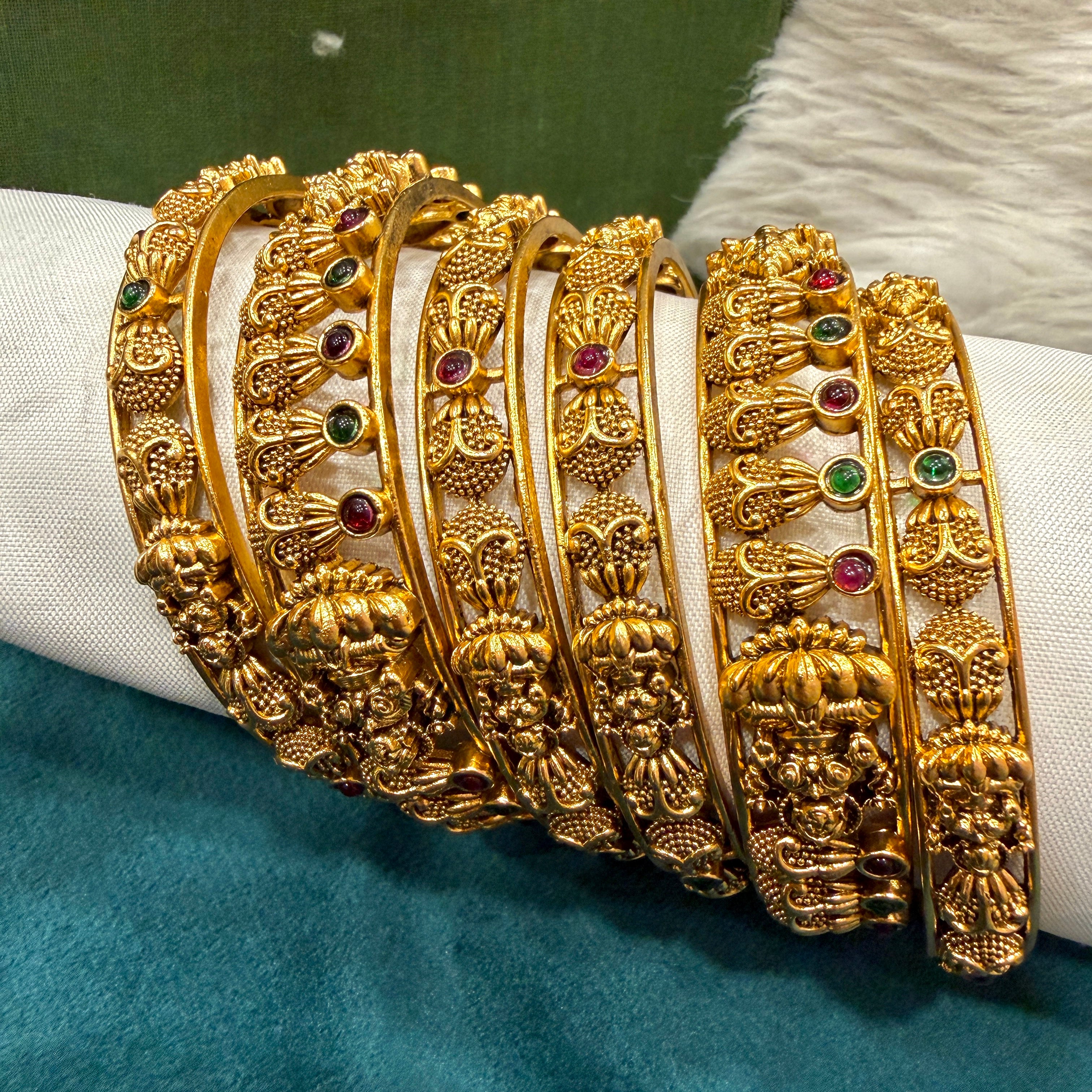 Mate bangles