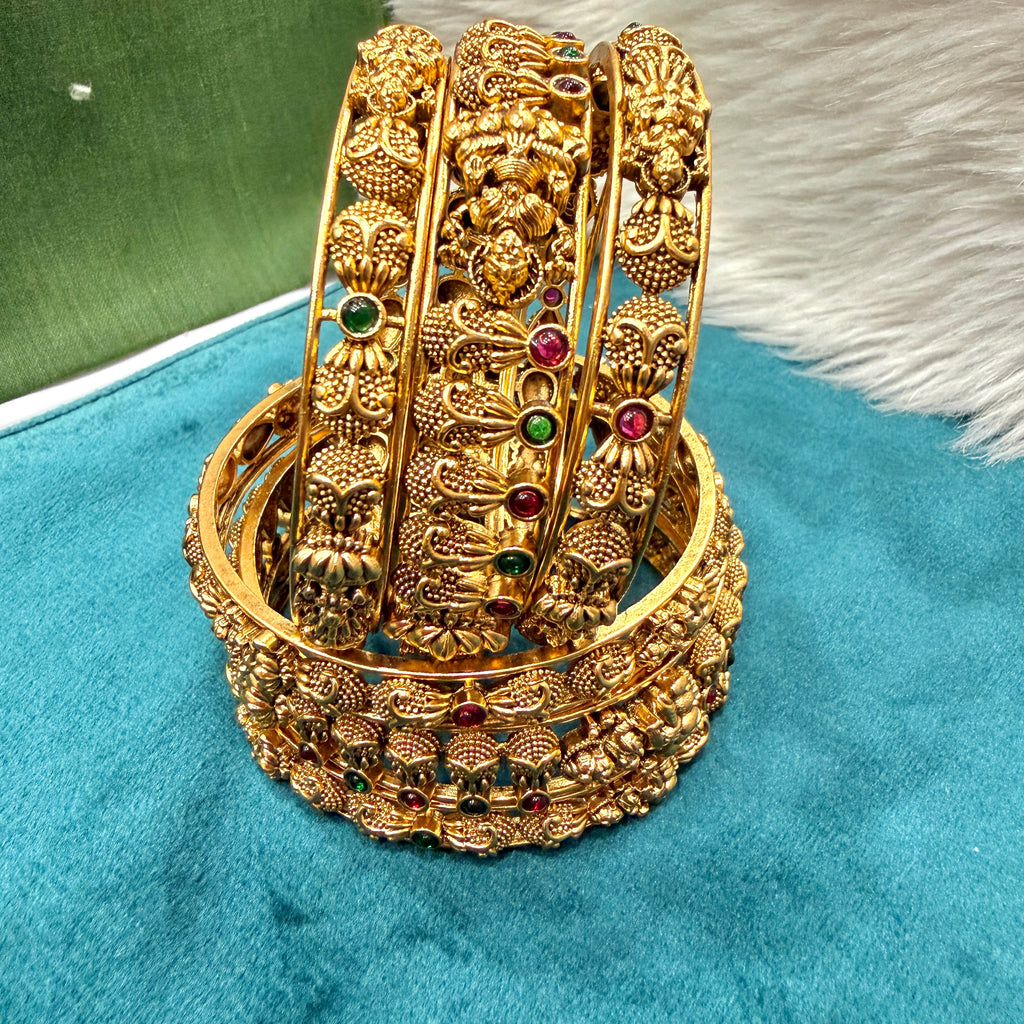 Mate bangles