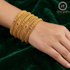 Mate bangles